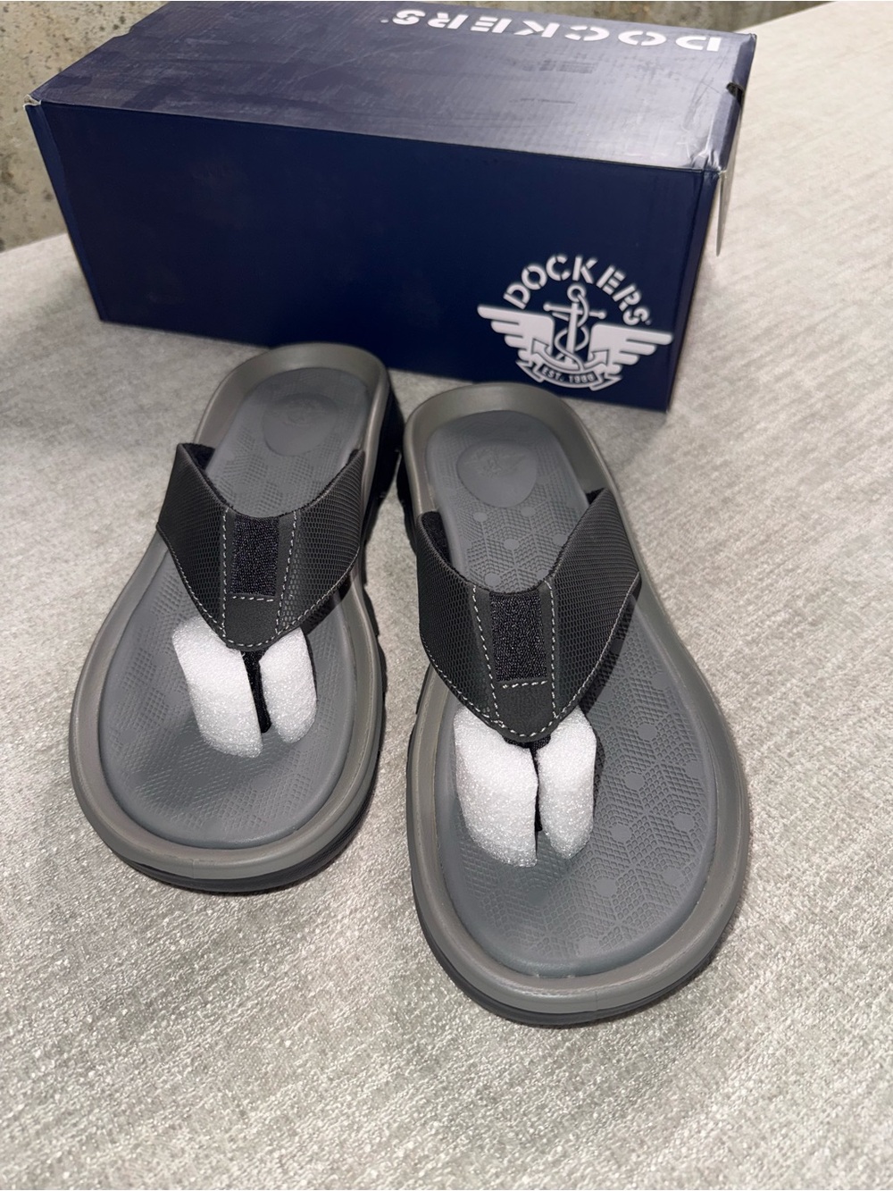 Dockers Luka Active Rebound Men’s Flip-Flop Sandals – Size 8